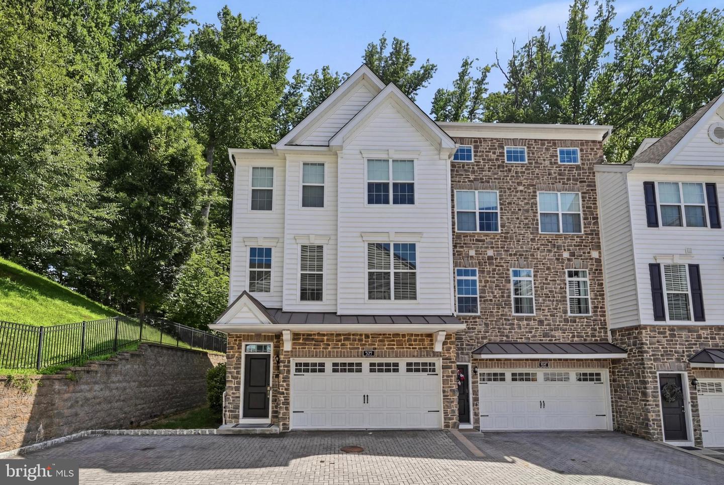 109 Eastwing Alley