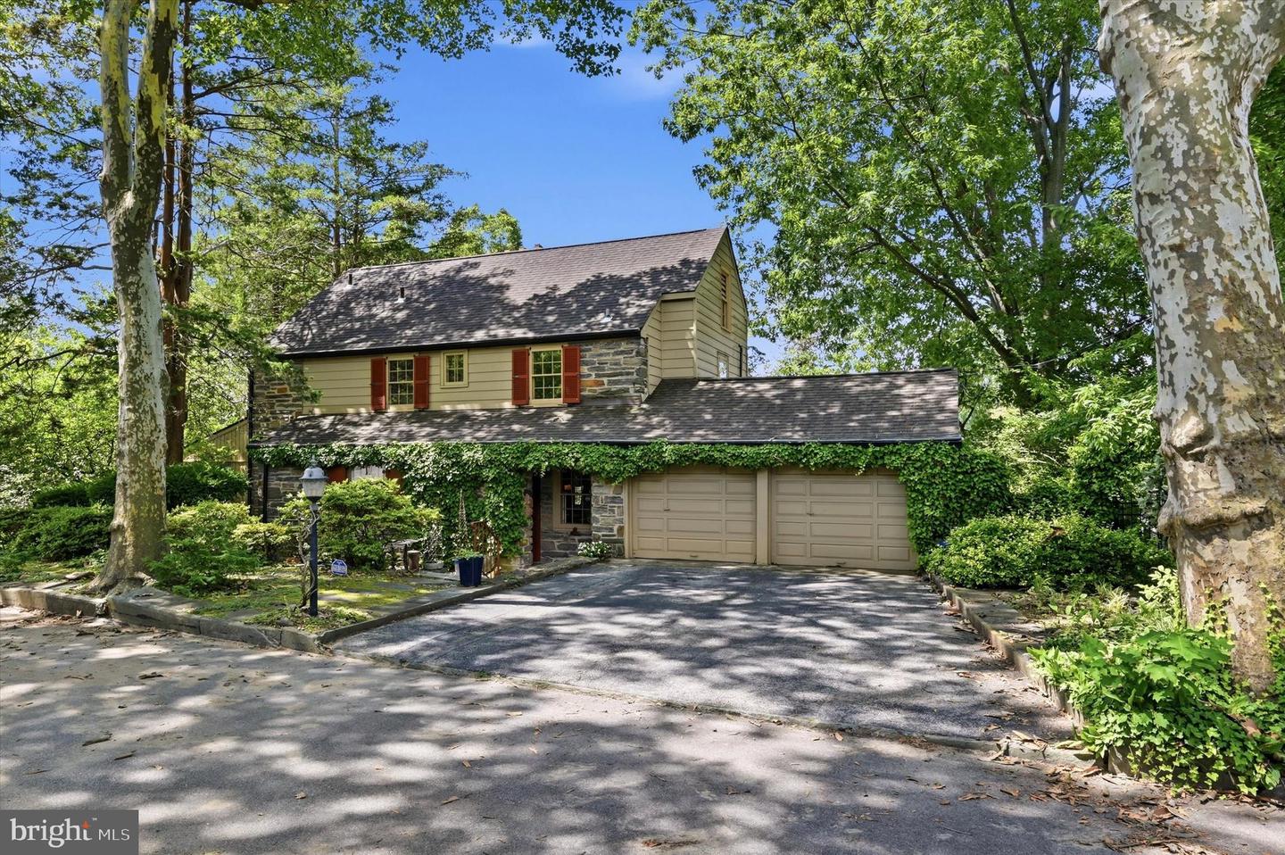 1010 Crest Road