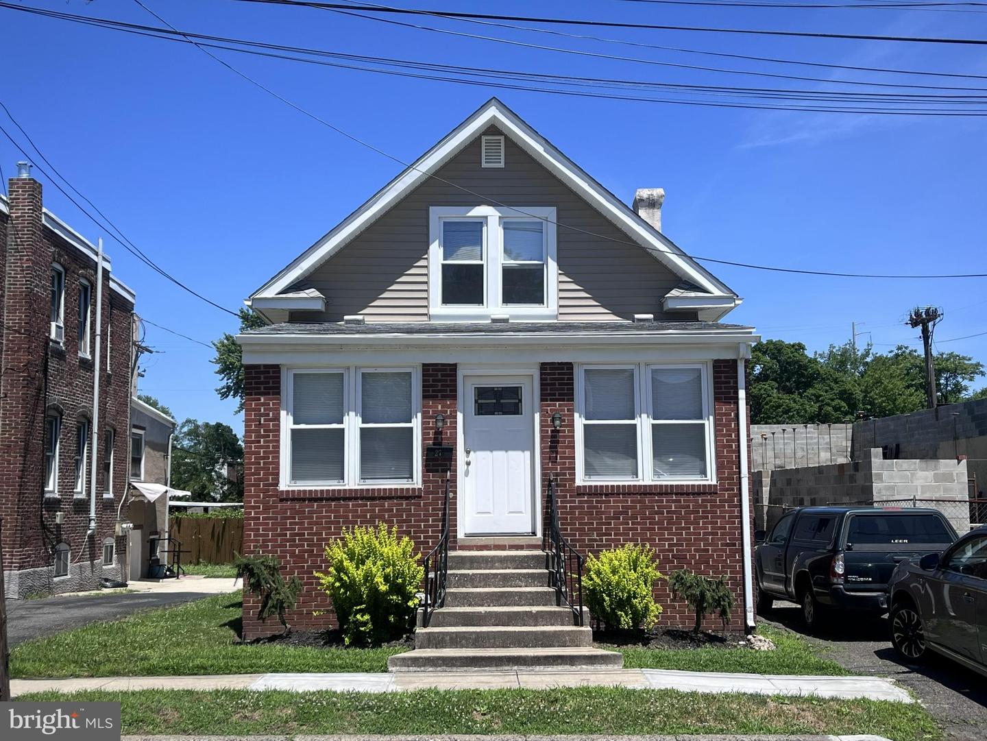 27 Roberta Avenue