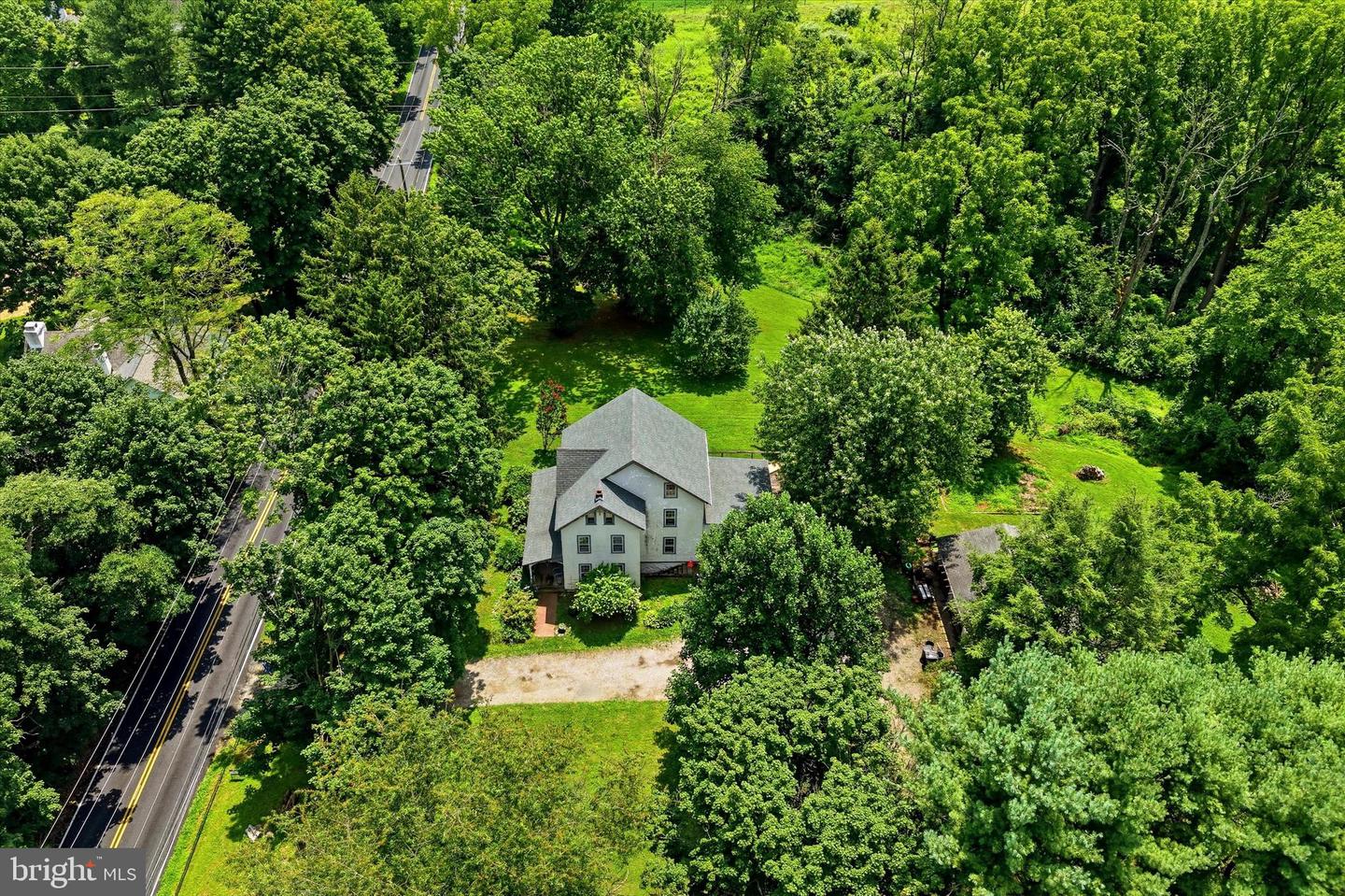 1208 Valley Road