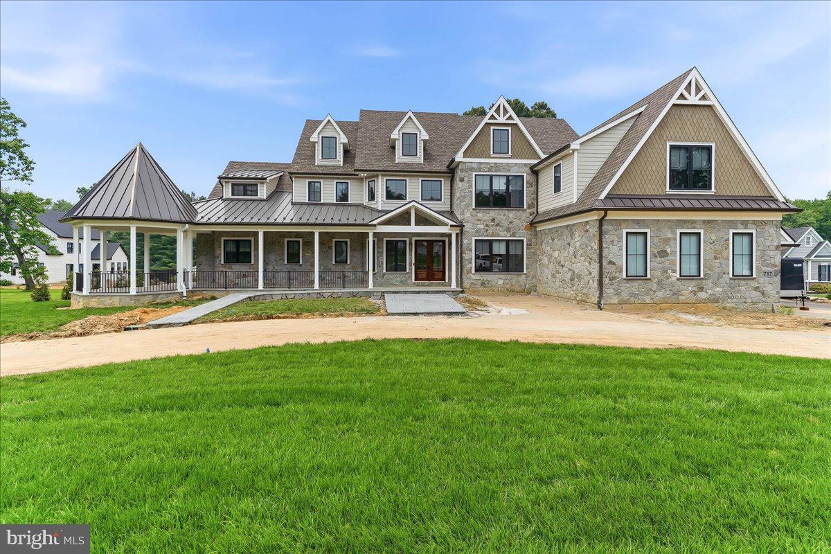 717 Featherbed Lane