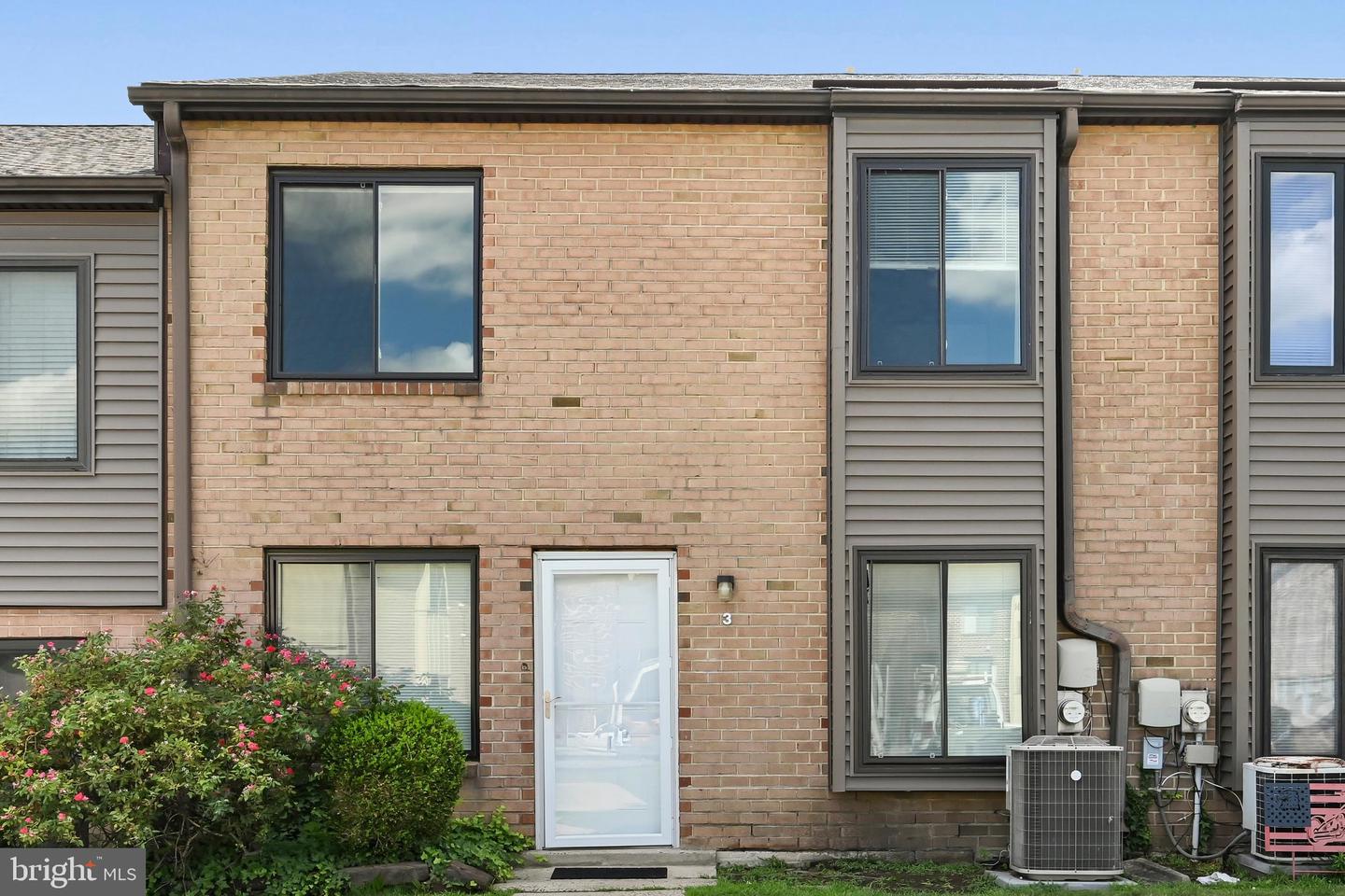 5200 Hilltop Drive #75