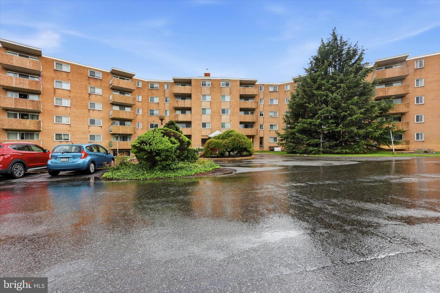 801 S Chester #306