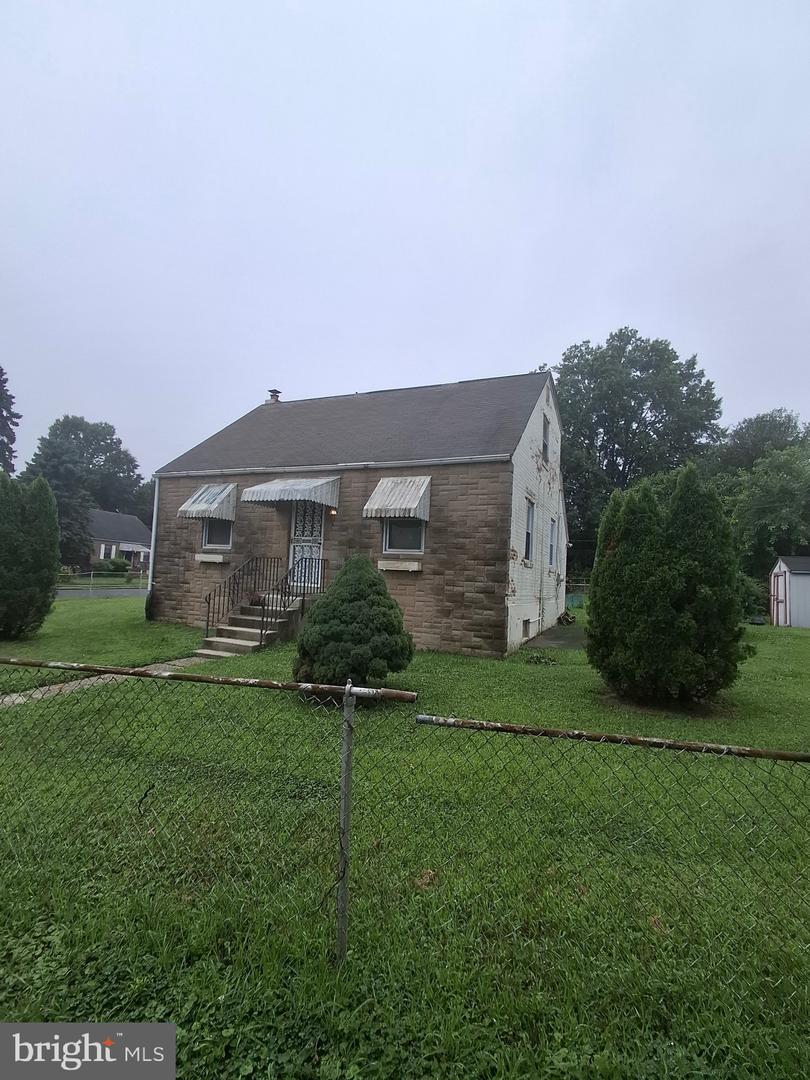 120 E Burton Lane