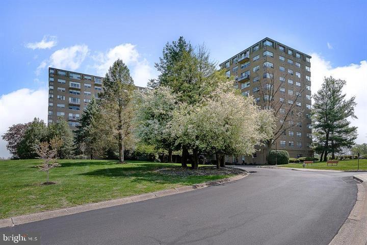 1030 Lancaster #717