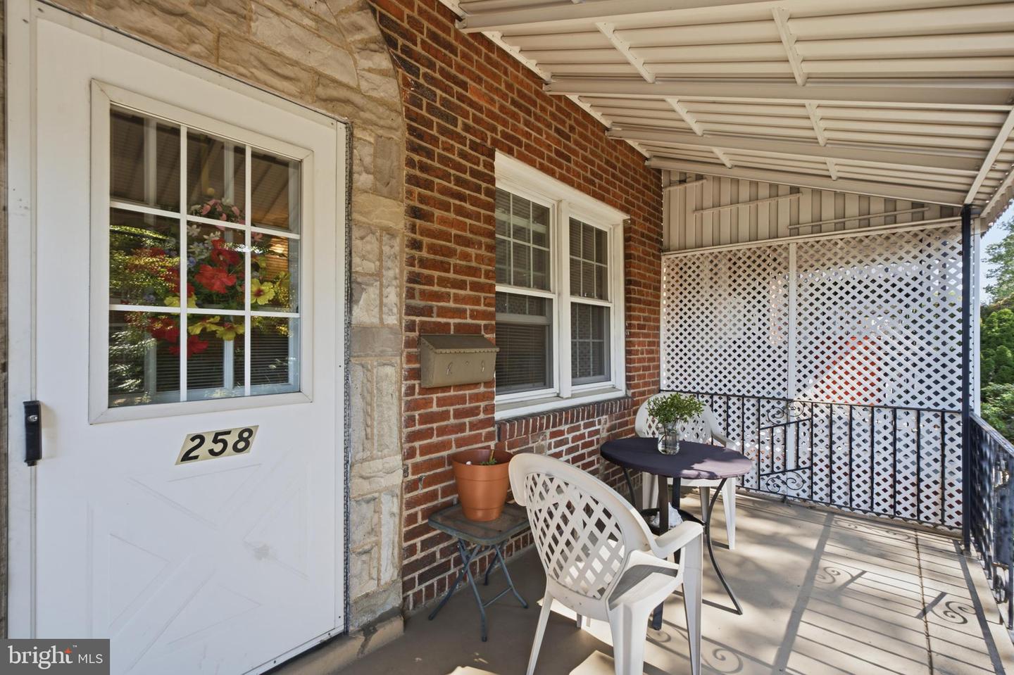 258 Hampden Road