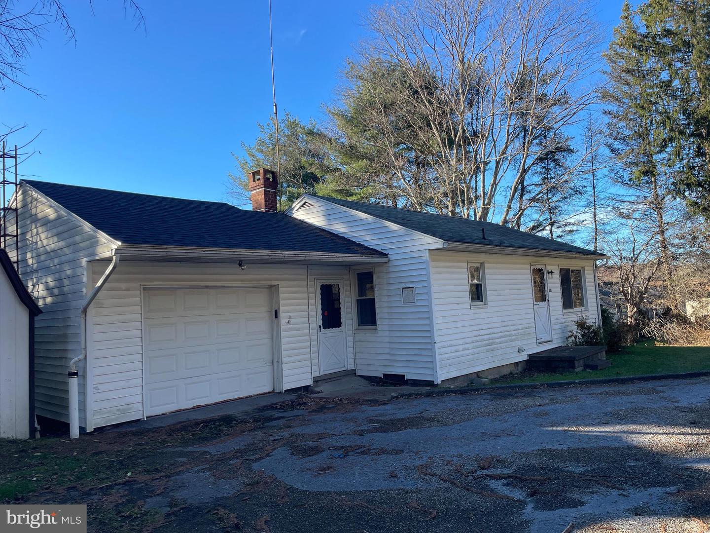 825 Johnsonburg Road, Saint Marys