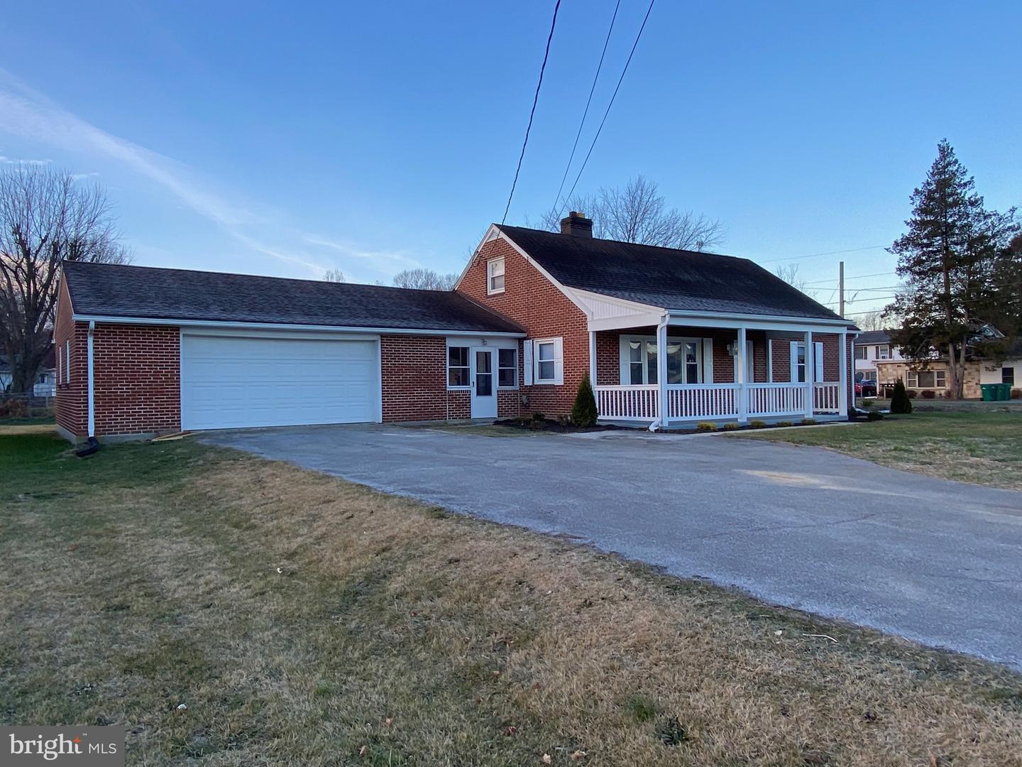 2086 Lincoln Way East E, Chambersburg
