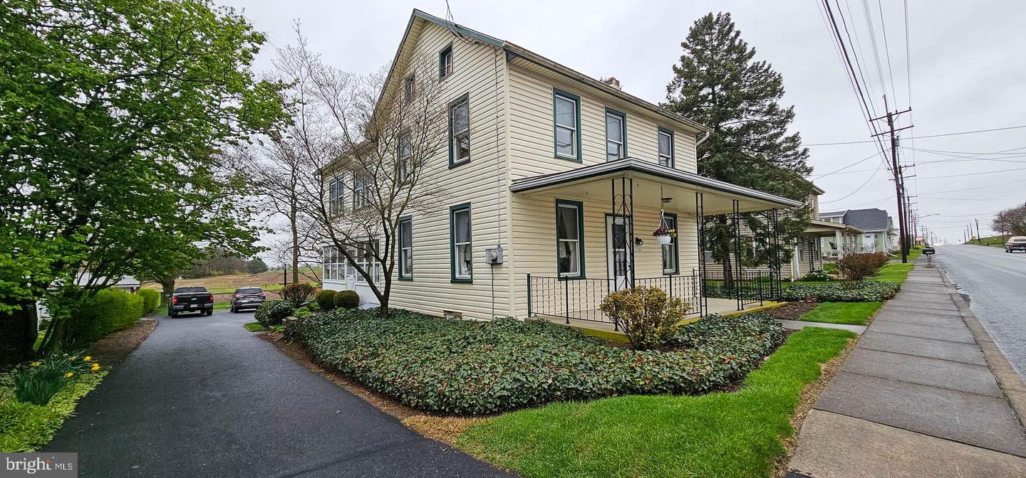 1730 E Buchanan Trail East E, Shady Grove