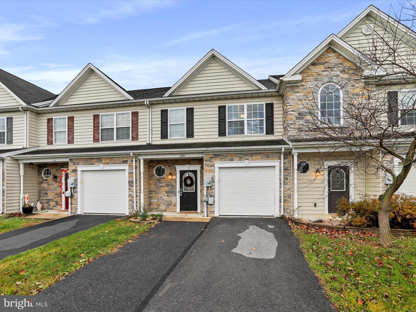 1254 Emilys Court, Greencastle