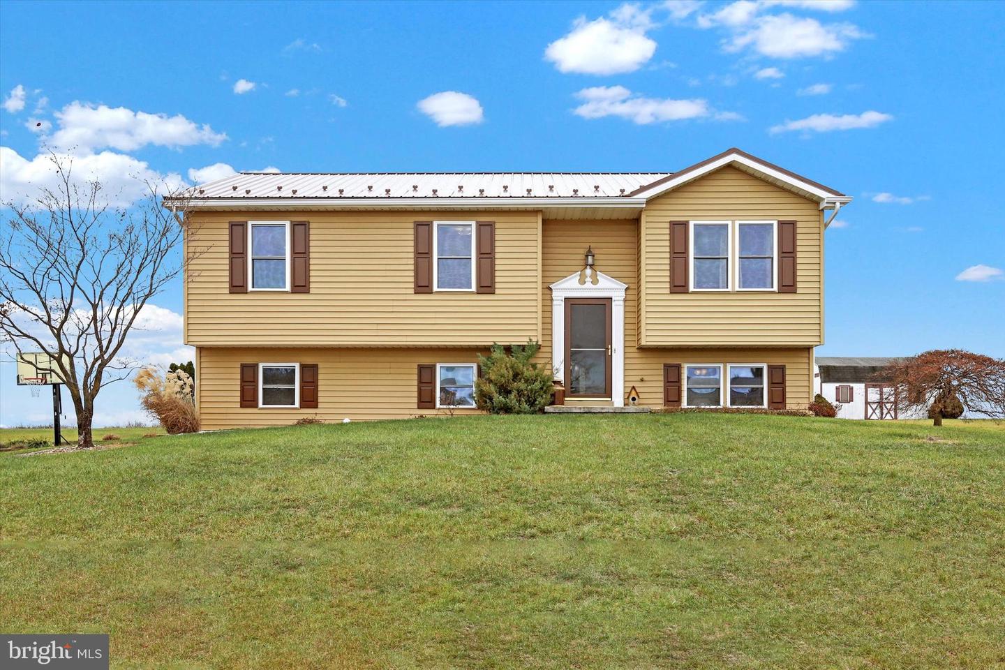 1274 Courtney Drive, Chambersburg