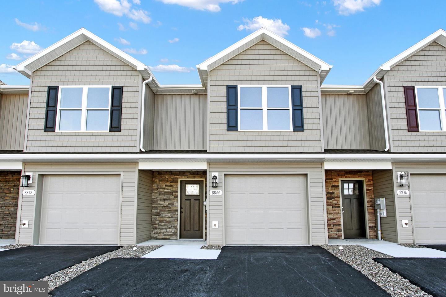 8844 Hillside Way, Waynesboro