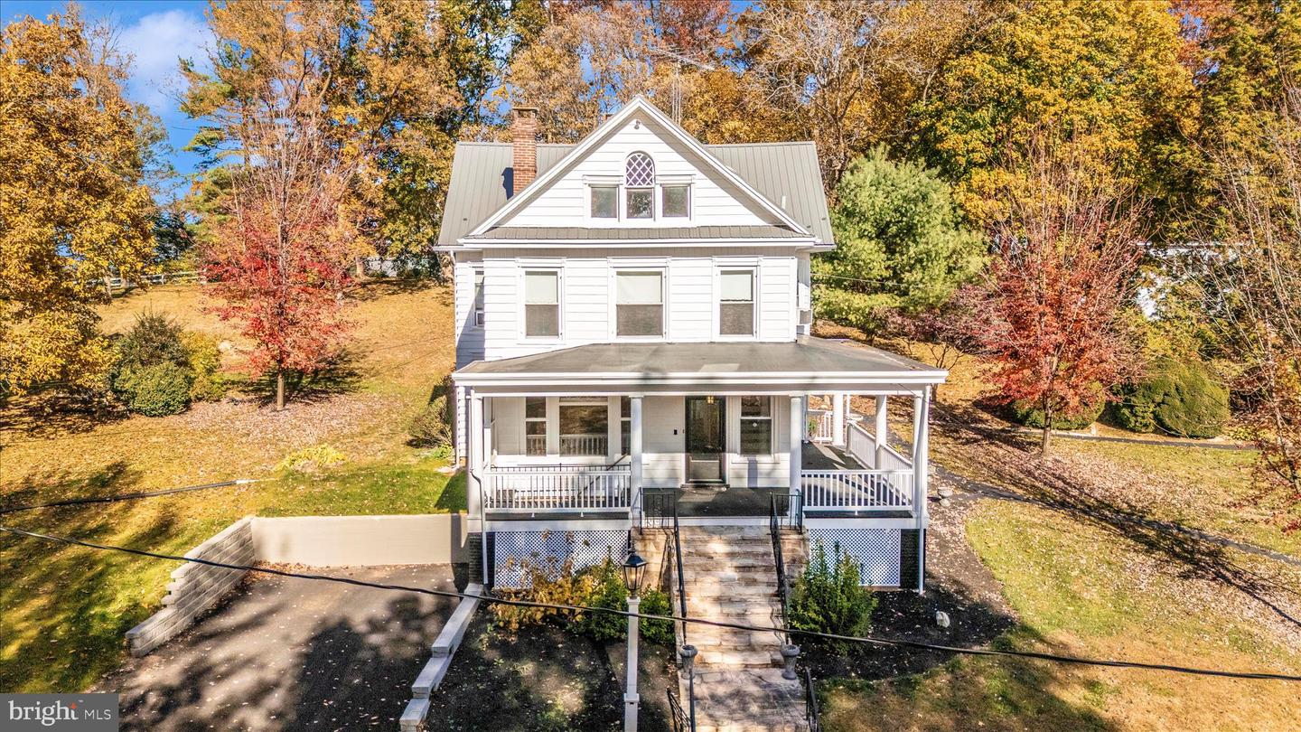 2027 Lincoln Way East