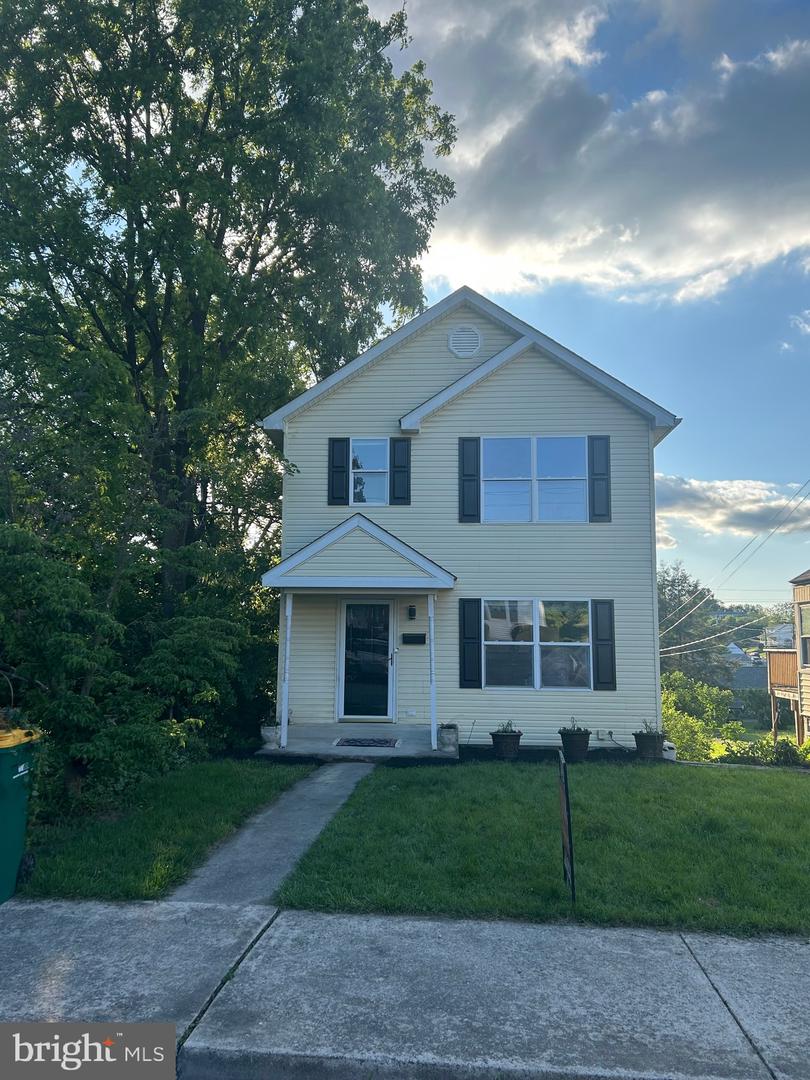 32 N Phillips Avenue, Waynesboro