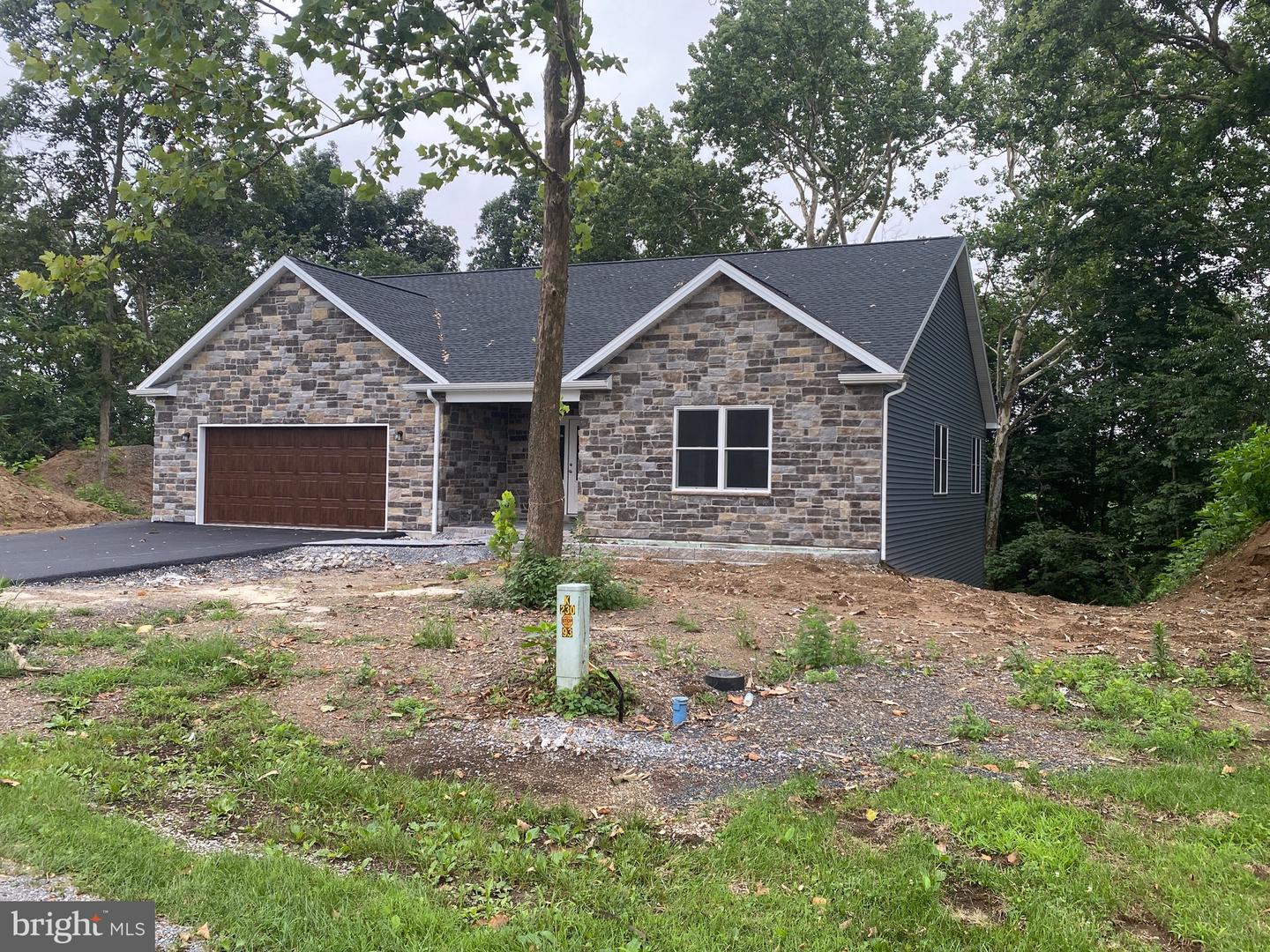 148 Buckingham Drive, Chambersburg