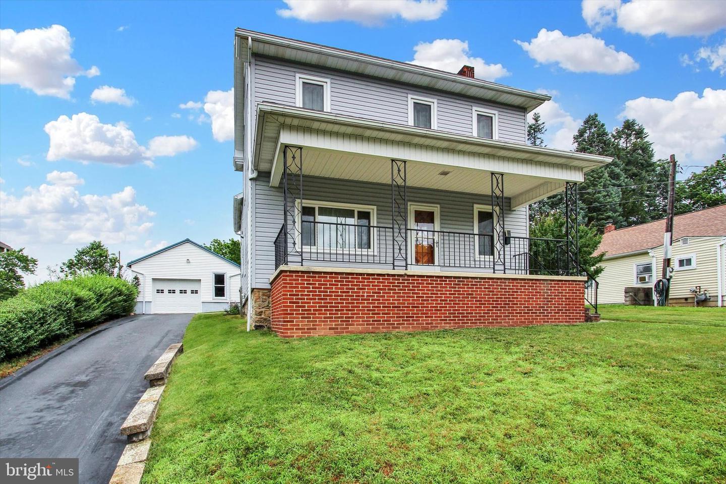 215 Mount Airy Avenue, Waynesboro