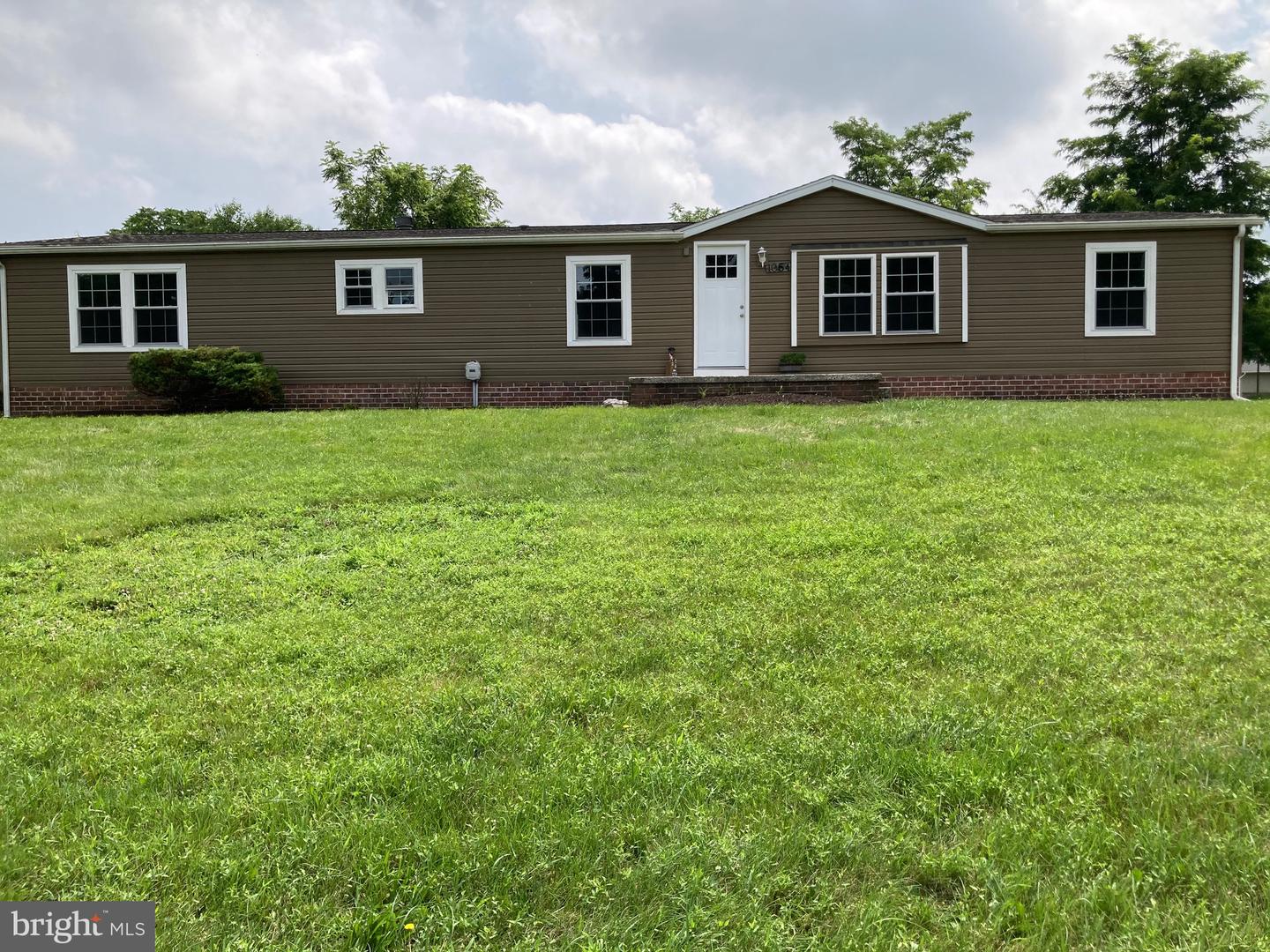 1054 Heather Drive, Chambersburg