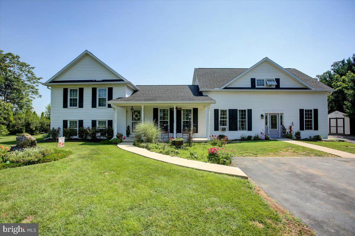 1163 Kings Court, Greencastle