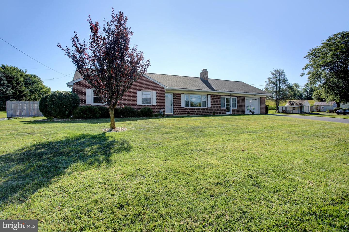 7468 Anthony Highway, Waynesboro