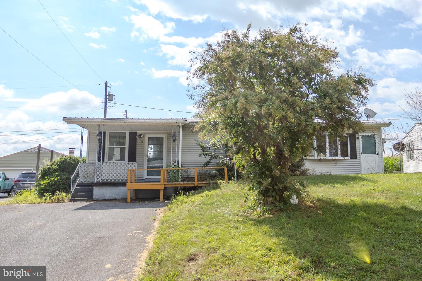 60 Fifth Avenue, Fayetteville