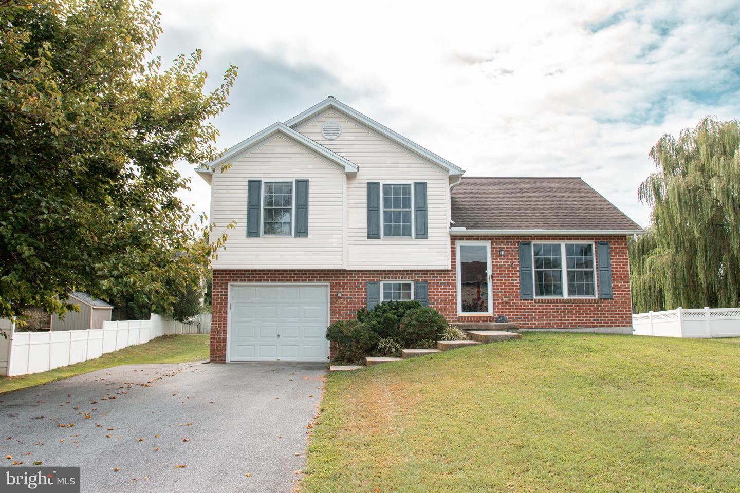 1464 Mountain Shadow Terr #1, Fayetteville