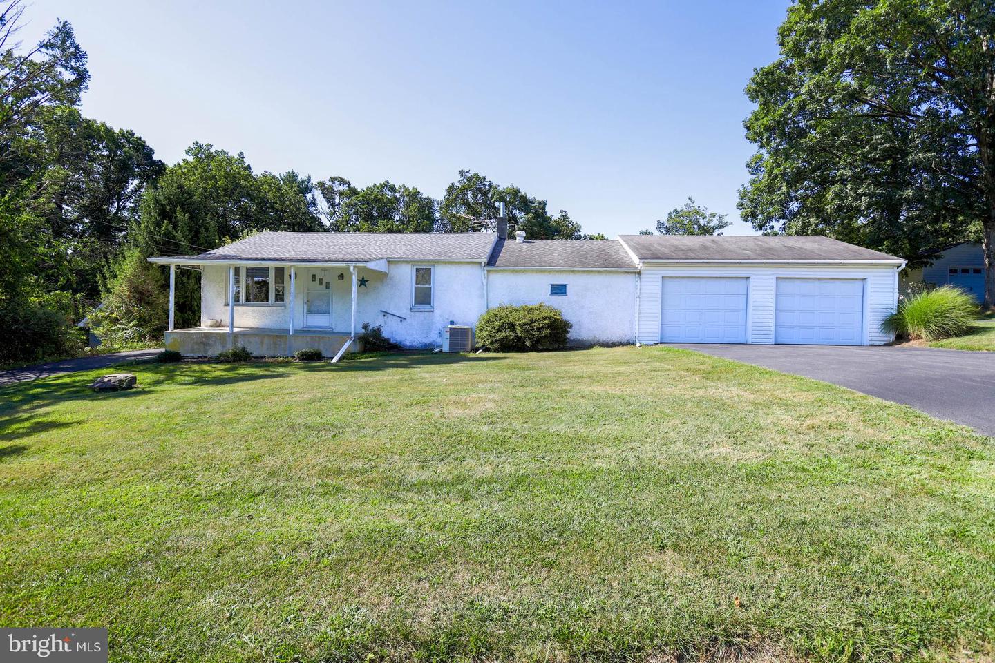 10572 Upper Strasburg, Upperstrasburg