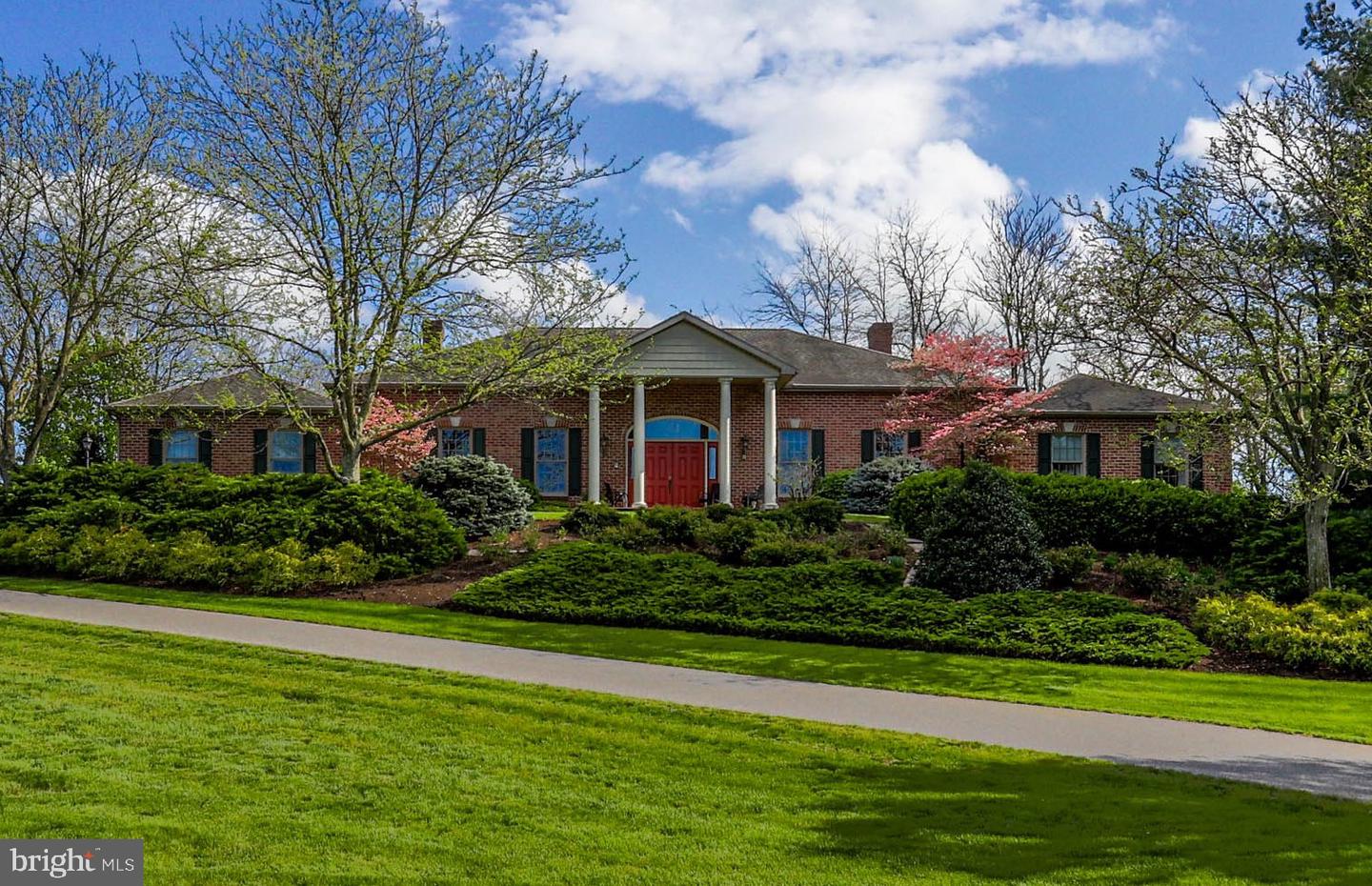 1558 Hearthside Drive, Chambersburg