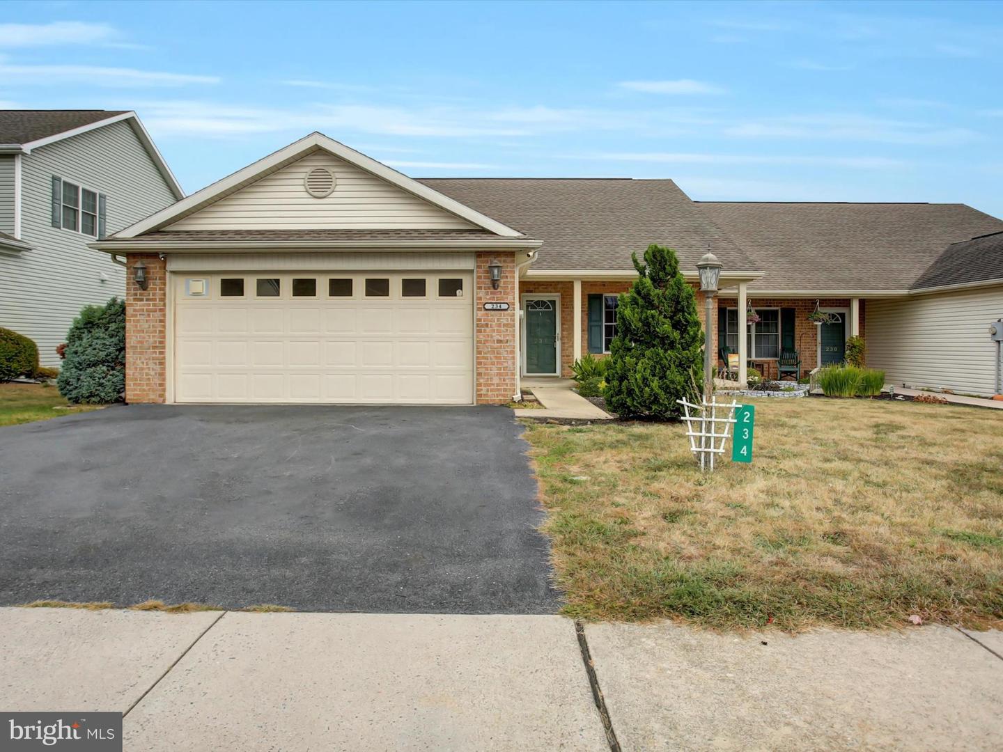 234 Lantern Lane, Chambersburg
