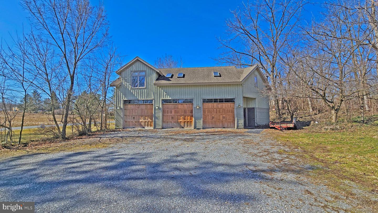 645 Edwards Avenue, Chambersburg
