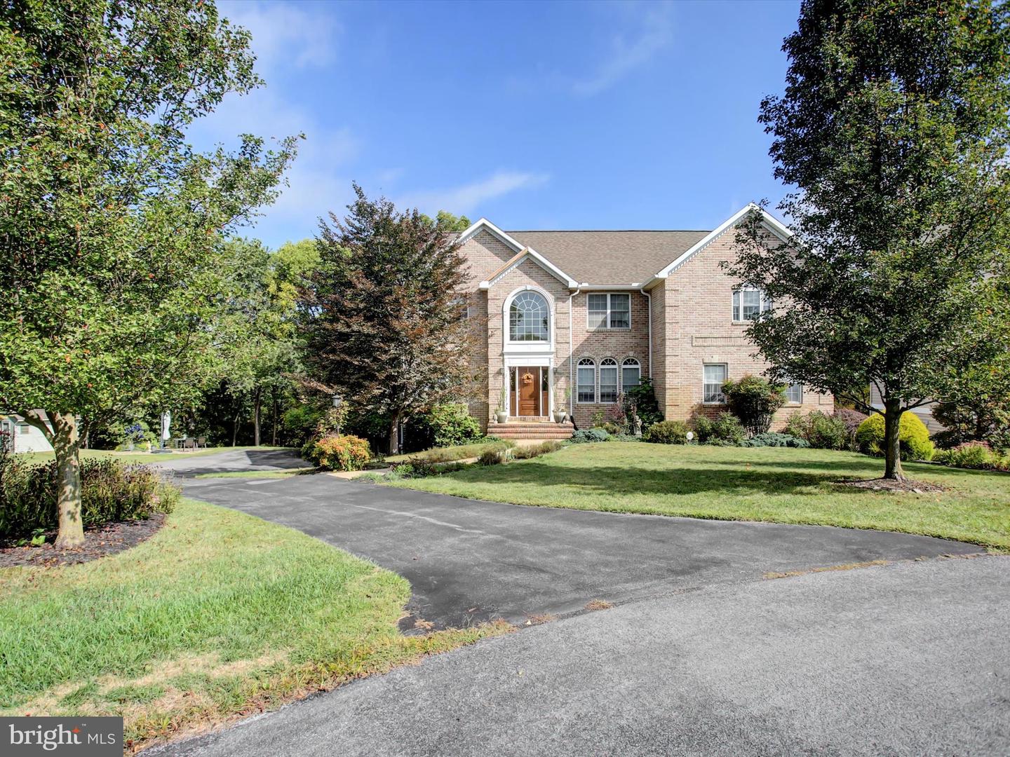 8140 Golf Vista Drive