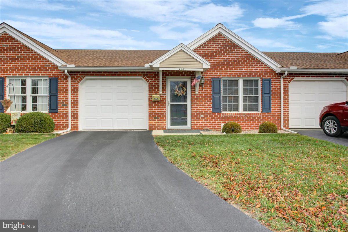 733 Fireside Drive, Shippensburg