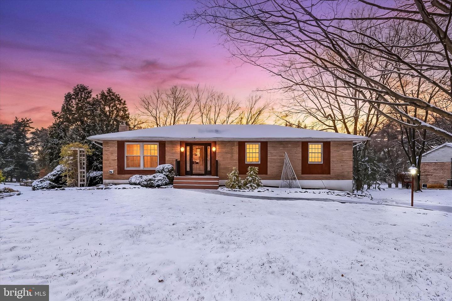 3821 Clubhouse Drive, Fayetteville