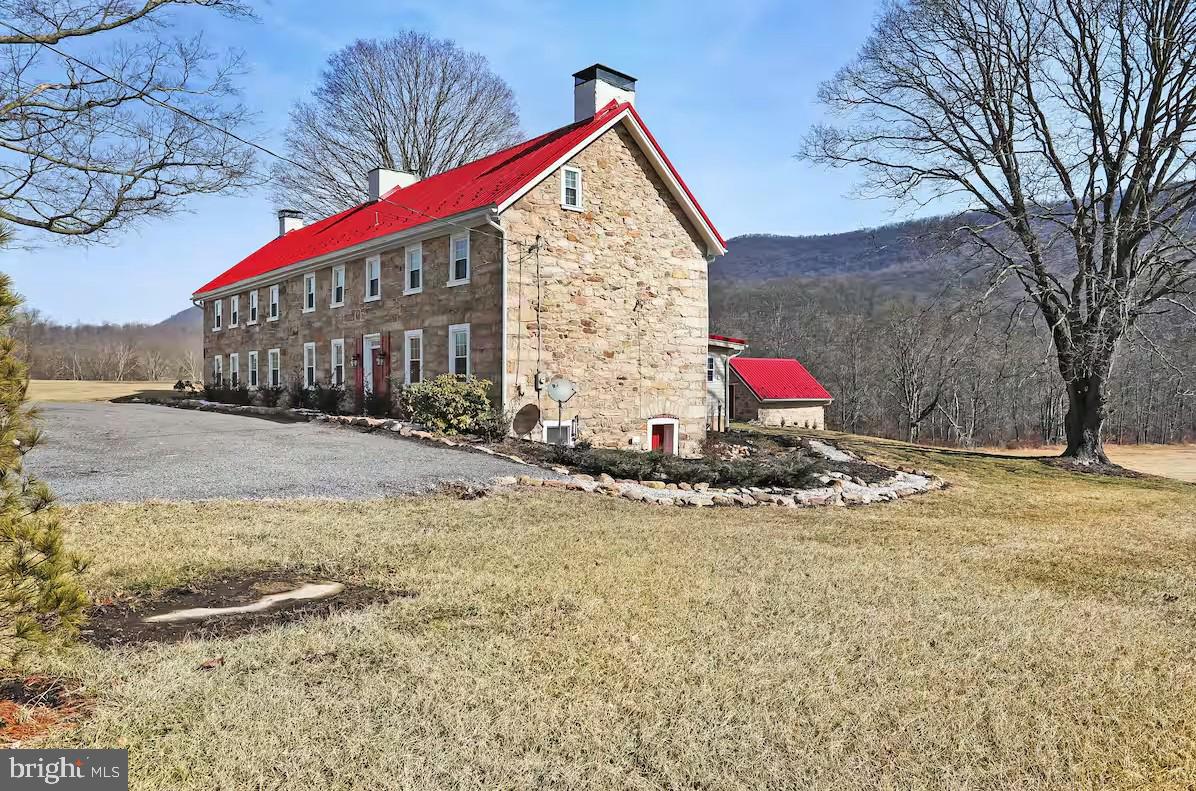 3680 Path Valley Road, Fort Loudon
