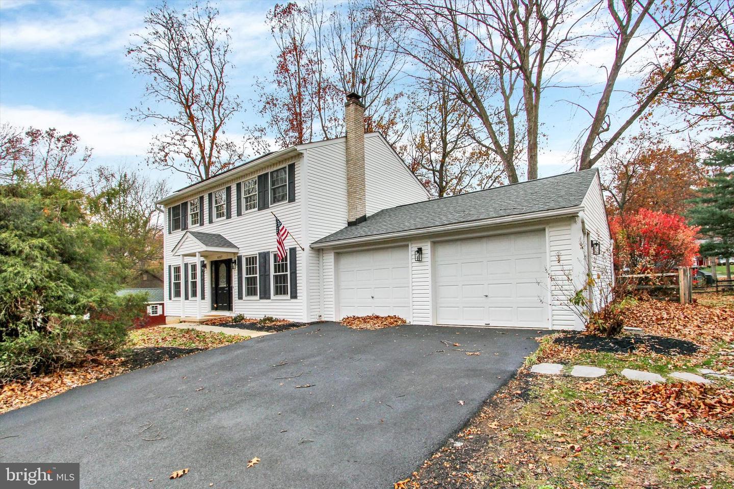 6157 Burning Tree Lane, Fayetteville