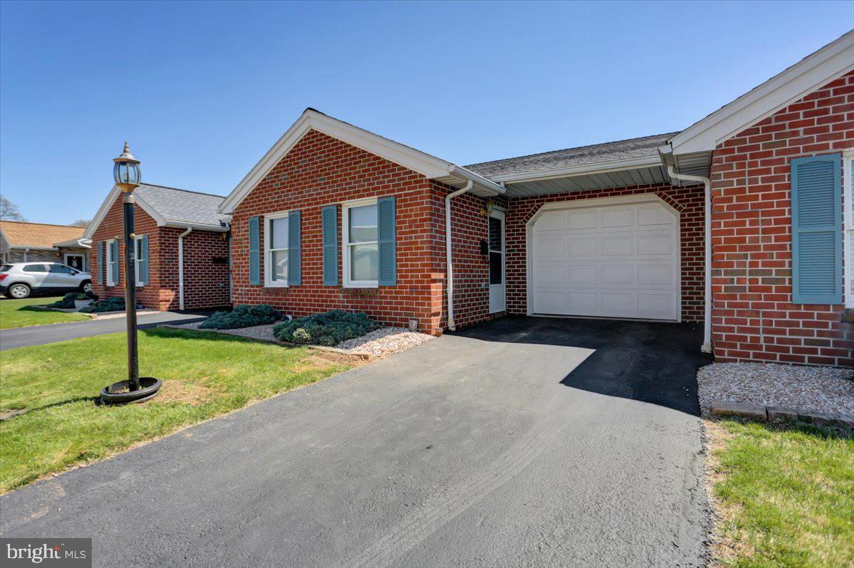 714 Marden Avenue N, Shippensburg