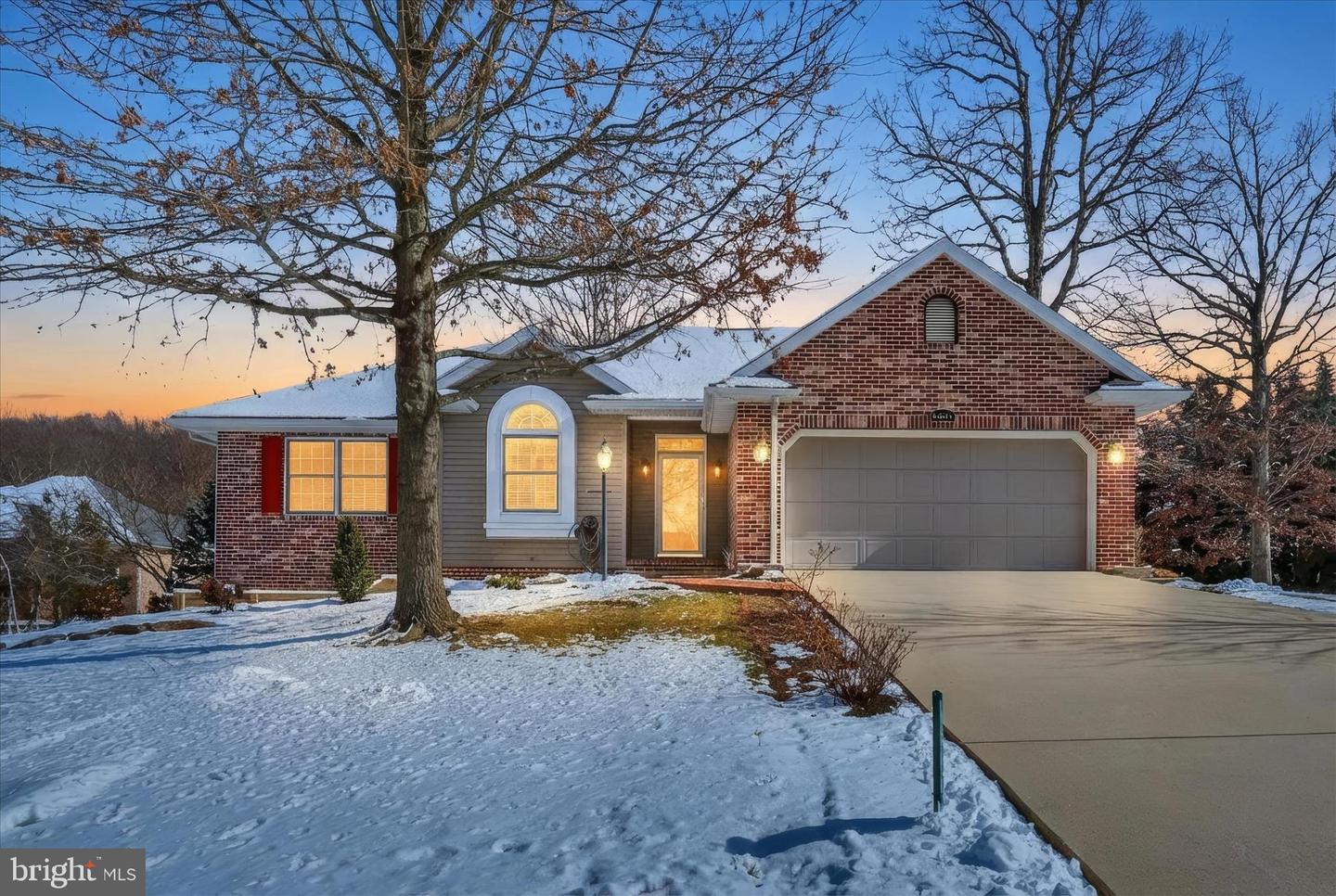 6967 Fairway Oaks, Fayetteville