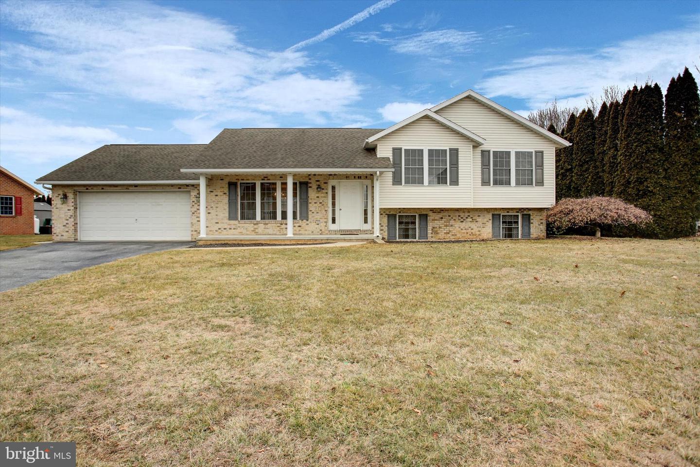 345 Suelinn Drive, Chambersburg