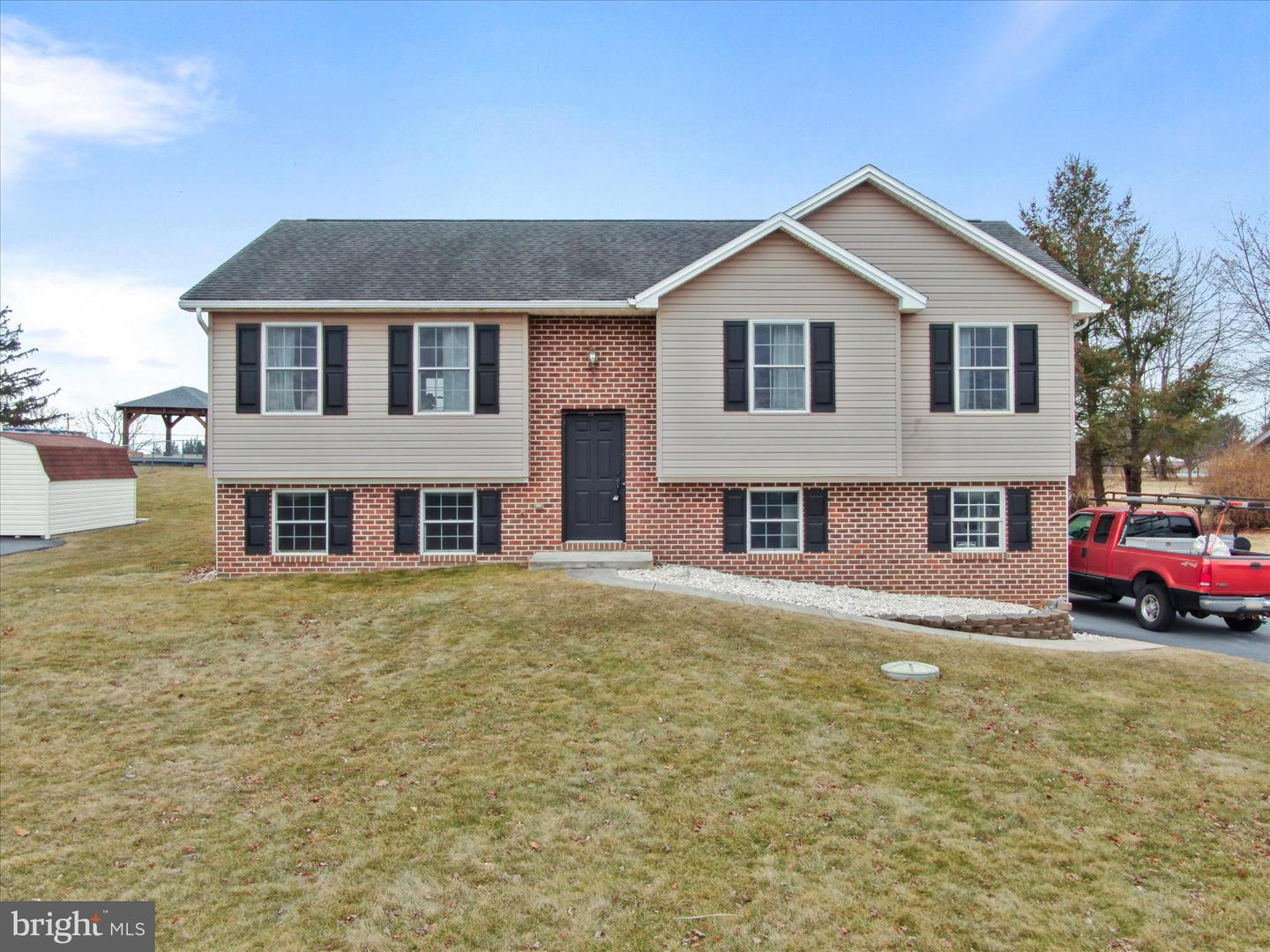 1674 Hammond Drive, Chambersburg