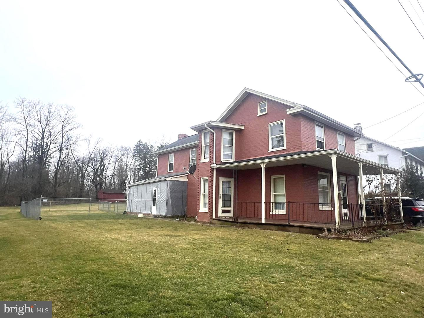 166 W Main Street, Fayetteville