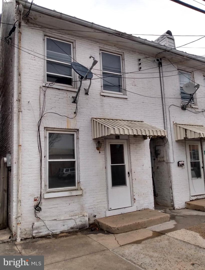 123 W King Street