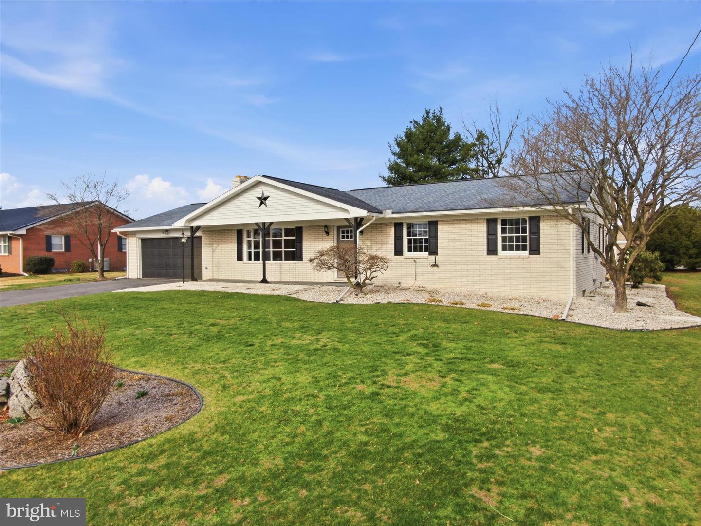 2953 Philadelphia Avenue, Chambersburg