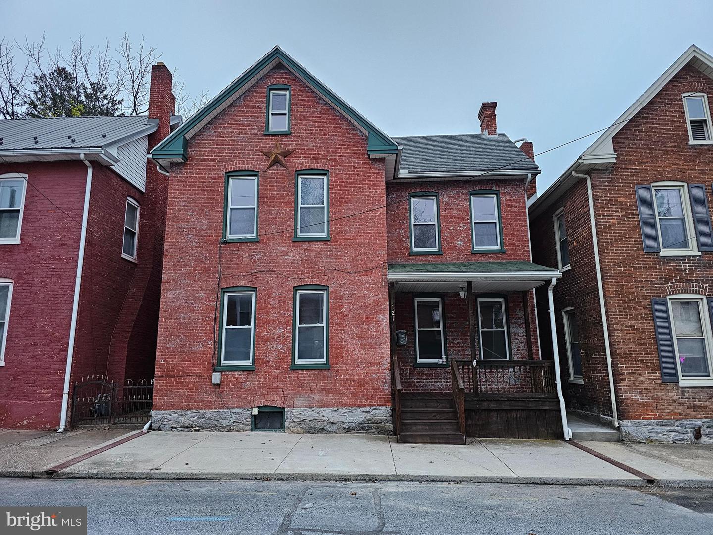 121 Harrison Avenue