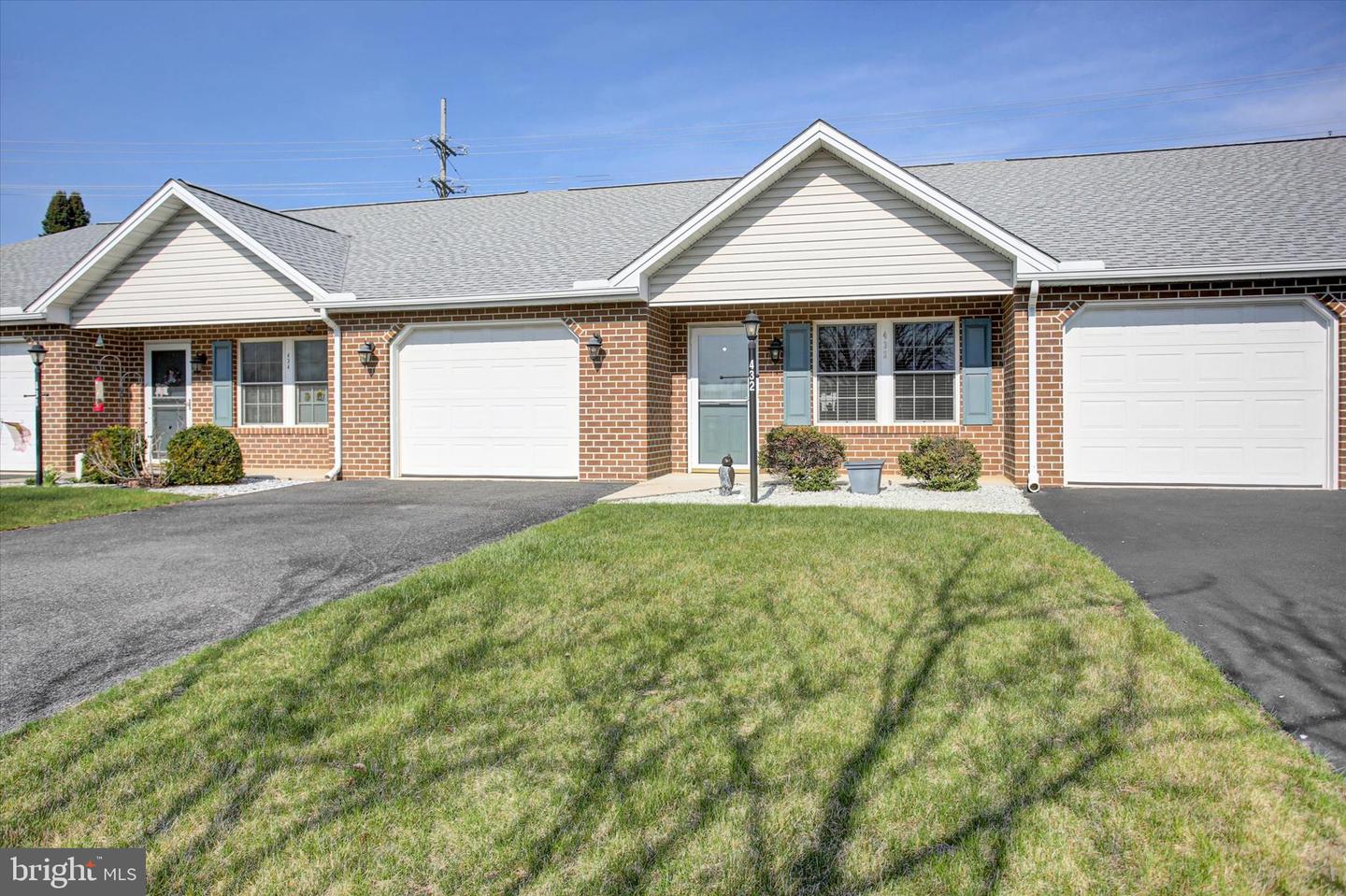 432 Kara Way, Shippensburg