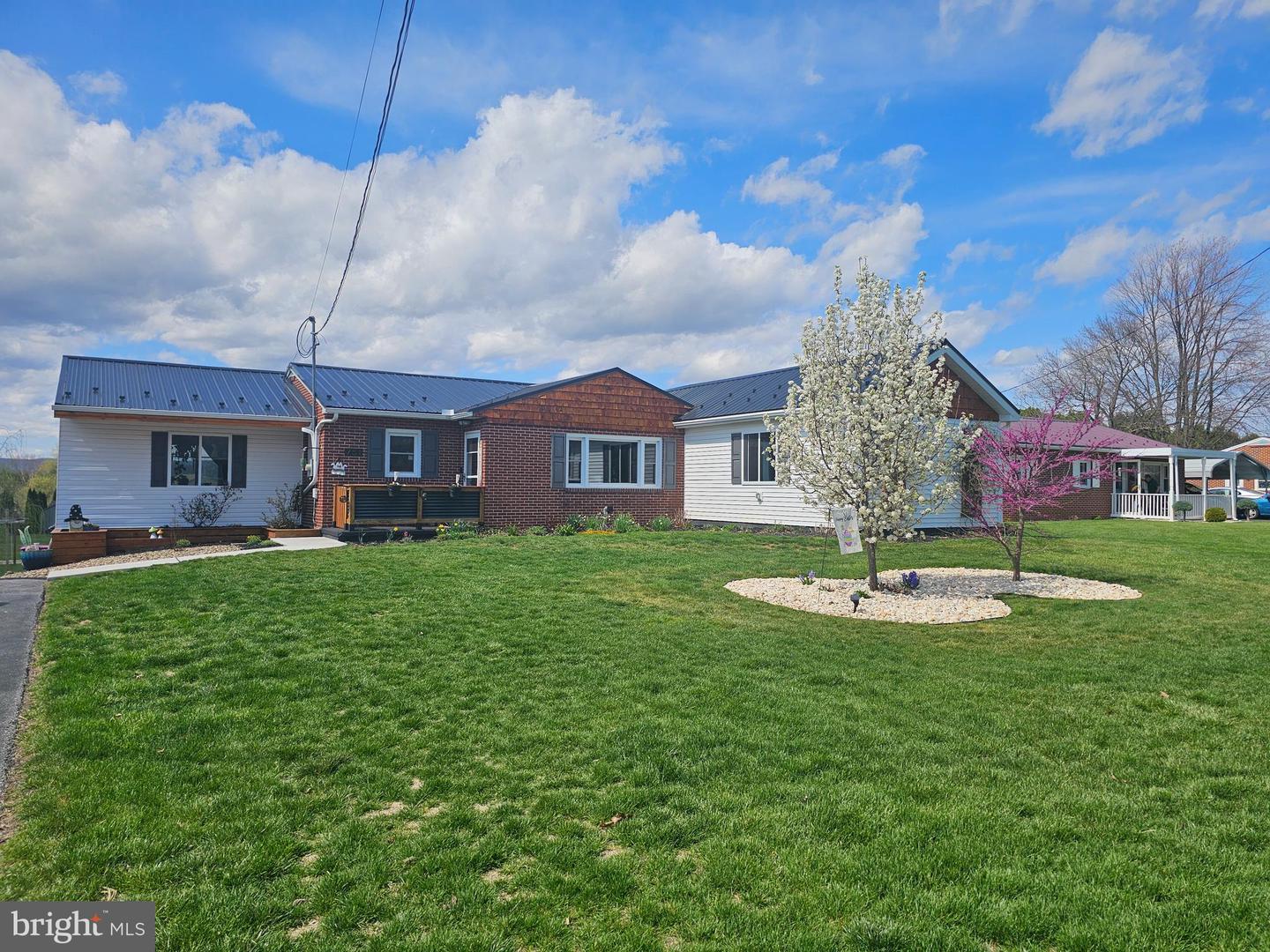 751 Warm Spring Road, Chambersburg