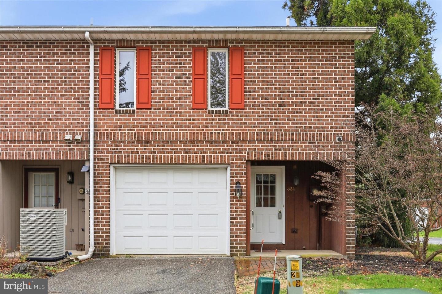 334 Stonegate Court, Chambersburg