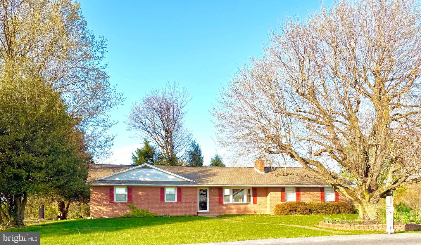 1281 Hykes Road, Greencastle