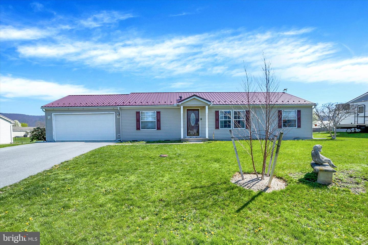 176 Durham Drive, Chambersburg