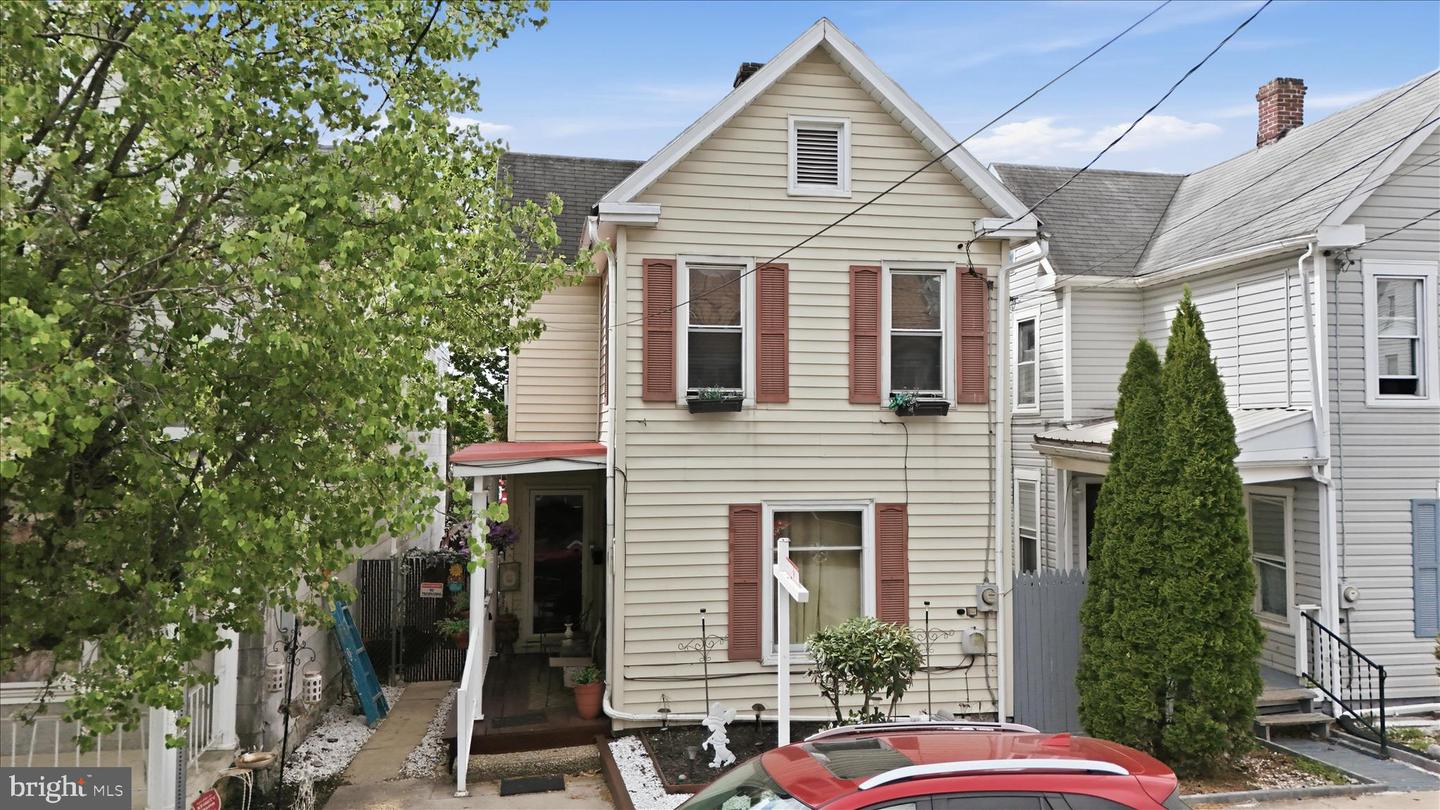 254 W Queen Street, Chambersburg
