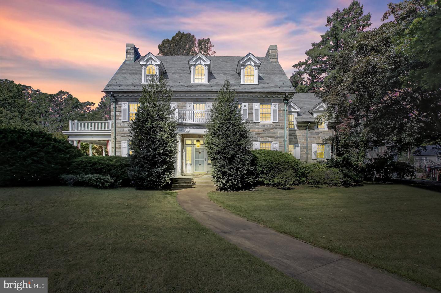 307 W King Street