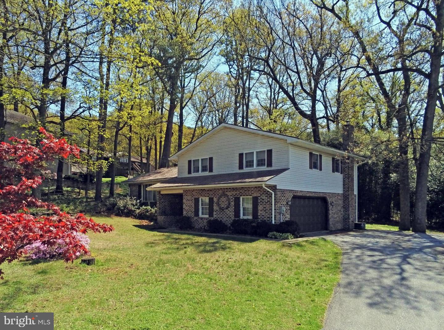 6540 Mountain Drive, Chambersburg